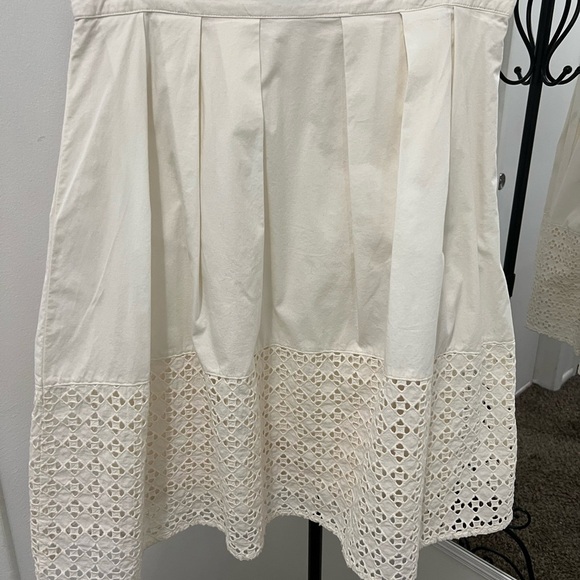 De Collection Elegant Cream Lace Skirt. #01 - Picture 1 of 8